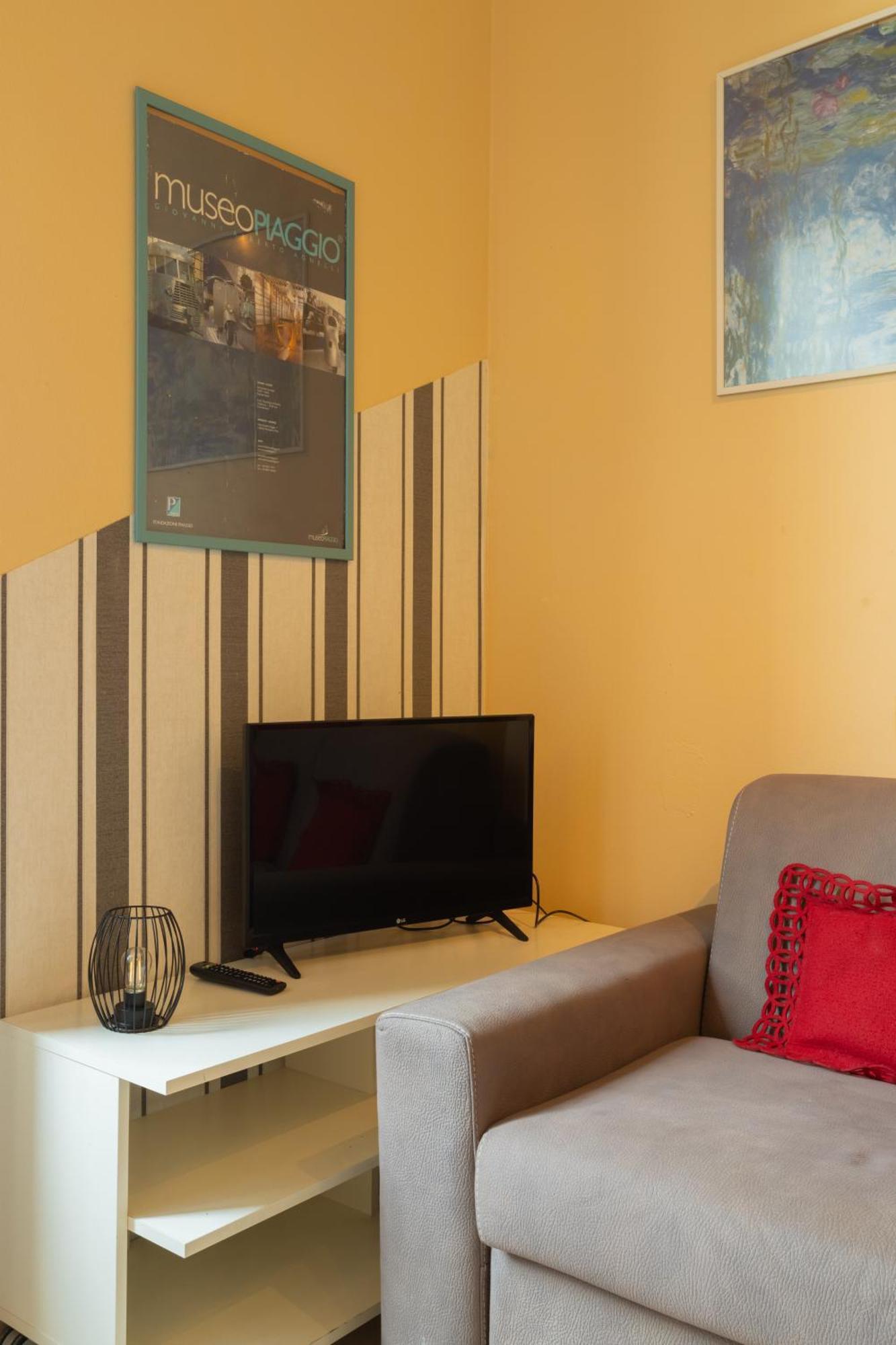 Ponte Per La Sardegna E La Corsica Dalla Toscana Family Apartment Livorno Zewnętrze zdjęcie