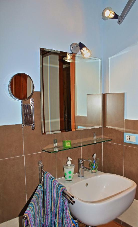 Ponte Per La Sardegna E La Corsica Dalla Toscana Family Apartment Livorno Zewnętrze zdjęcie